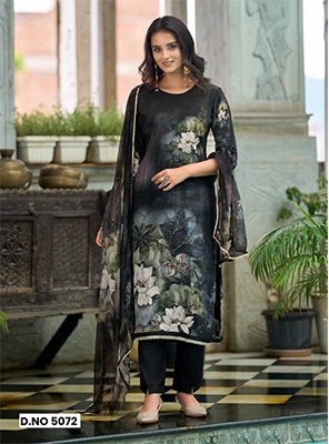 Women Cotton Off White Embroidered Tunic